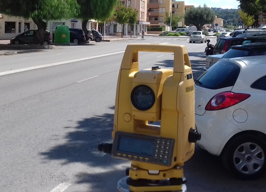 Tasaciones con plano Topográfico de parcelas y chalets.